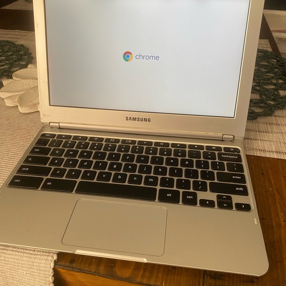 1st generation ( 2012) chrome book - Picture 10 of 11